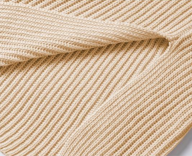 Damski luźny sweter dzianinowy jesienny